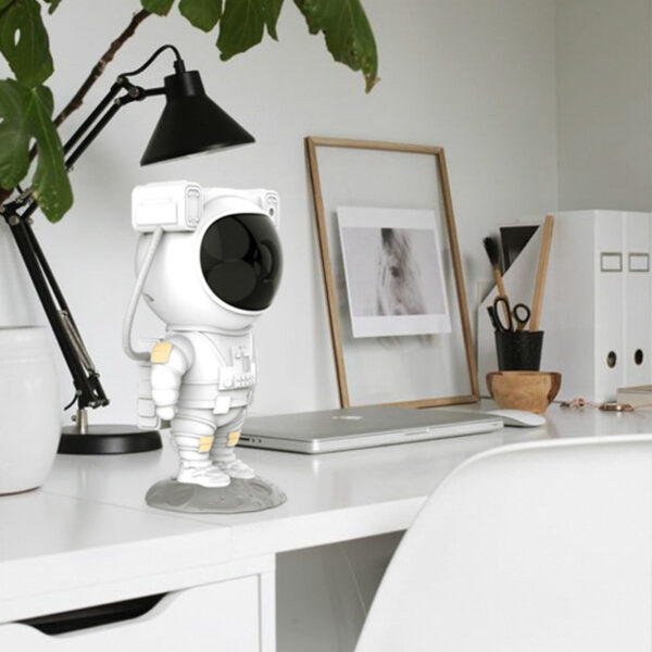 Creative Astronaut Galaxy Starry Sky Projector Nightlight Usb Atmospher Bedroom Table Lamp - Image 4