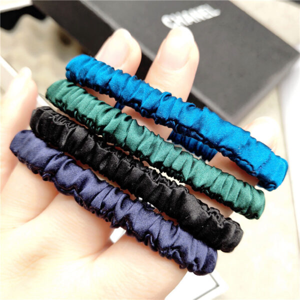 Silk Seamless Hair Tie - Image 3