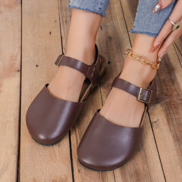 Round Toe Flat Bottom Buckle Sandals Women's Toe Cap Flip-flops