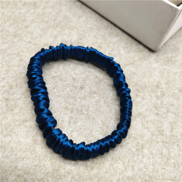 Silk Seamless Hair Tie - Image 6