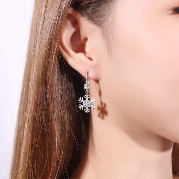 Temperament Snowflake Earrings With Rhinestones Fashion Personalized Christmas Earrings For Women Jewelry - Image 4