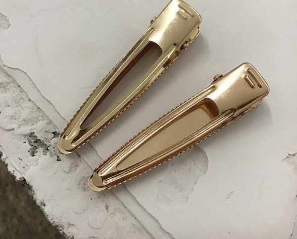 Various geometric hollow hair clips made of wood - Image 3