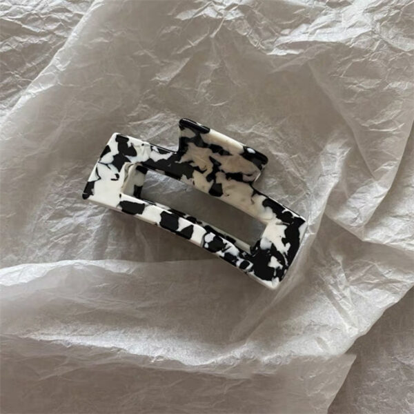 Chaifu Studio F63 INS Cold Wind Retro Temperament Cow Color Black And White Acetate Hairpin Clip - Image 2