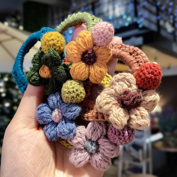Woolen flowers tie hair elastic - Image 3