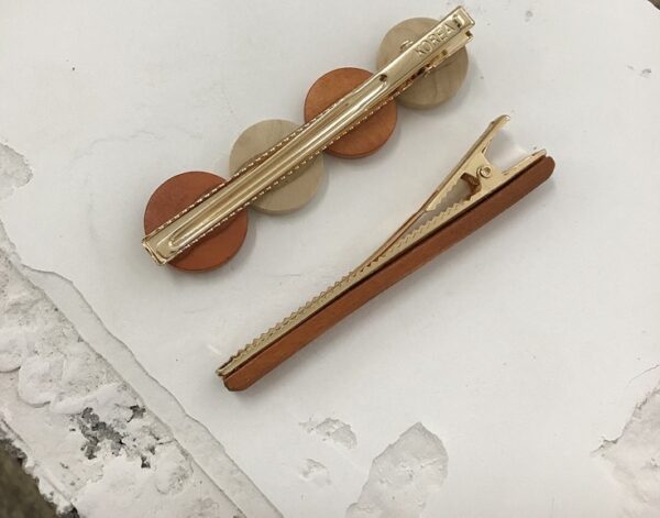 Various geometric hollow hair clips made of wood - Image 2
