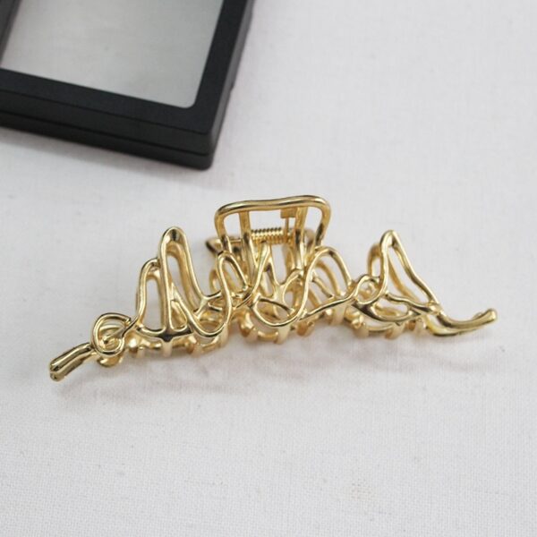Simple Claw Large Shark Clip Metal Hair Headdress - Image 9
