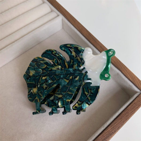 Frog Grip Color Matching Hair Claw Shark Clip Hair Accessories - Image 10